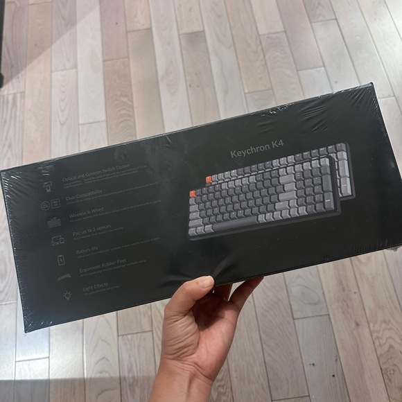 Keychron K4 Keyboard - Picture 2 of 2